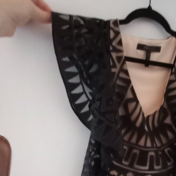 BCBG MAX AZRIA black lace top - Picture 5 of 13